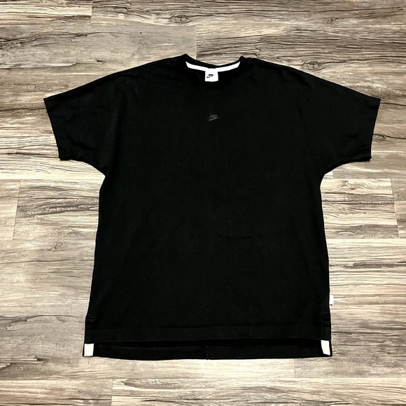Men’s Or Women’s Super Dope Nike Black Short Sleeve T! Brand New and super Rare